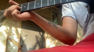 А твои глаза рисуют любовь на гитаре