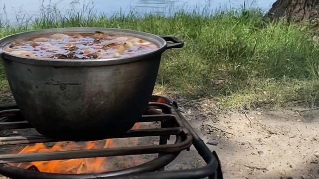 Хала́сле (halászlé) — традиционный венгерский рыбный суп!!!
