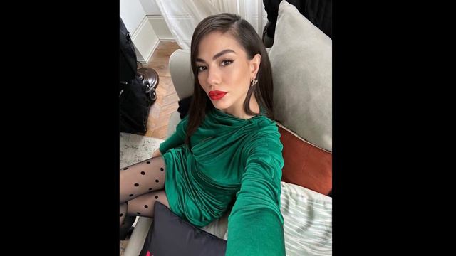 Can Yaman's new girlfriend was seen next to Can Yaman! смотреть онлайн