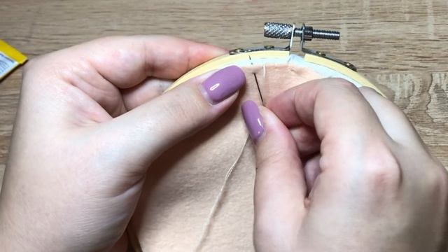 Оформление изнанки вышивки в пяльцах / embroidery hoop backing and finishing