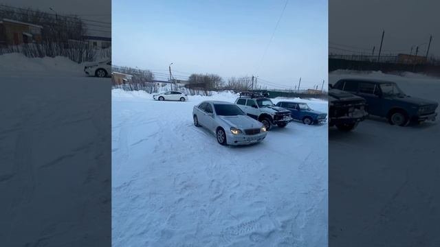 Гангстеры ?