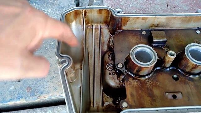 Тойота Саксид на маслах с эстерами, вскрытие клапанной крышки, 260000 км. смотреть онлайн