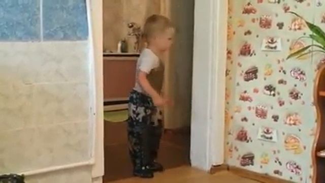 Если б не было бы мыла,мама б Даню не отмыла... смотреть онлайн