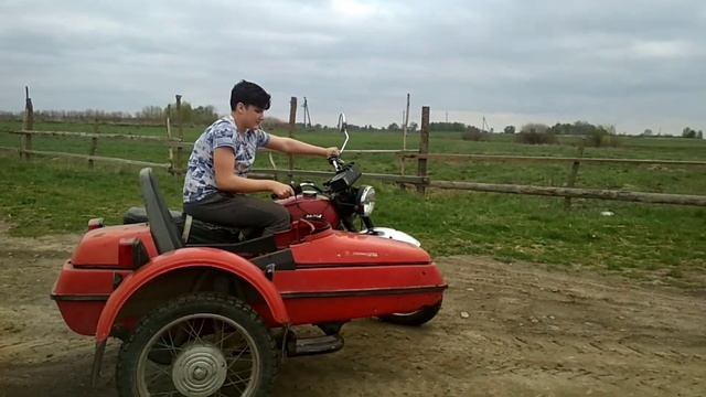 Купил Иж в 13 ЛЕТ! Обзор мотоцикла ИЖ ПЛАНЕТА 4 смотреть онлайн