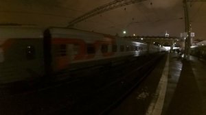 ЧМЭЭ подаёт под посадку поезд Казанский вокзал Москвы 19.008.2016