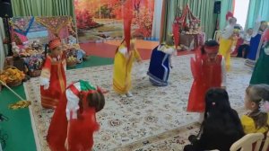 Танец "Ой, цветет калина в поле у ручья".