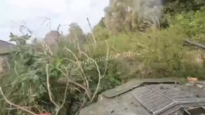 Заход российских десантников в занятый ВСУ населенный пункт под Курском.