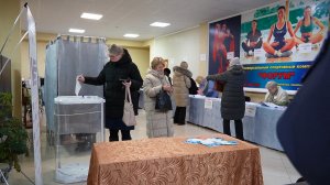 Балаковцы принимают участие в голосовании на выборах Президента России