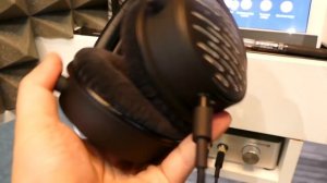 beyerdynamic「DT1990PRO」を動画でチェック！[IFA 2016]