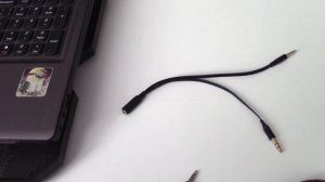 Подключаем гарнитуру к ноутбуку // headphone adapter