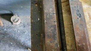 Простой верстак в гараж