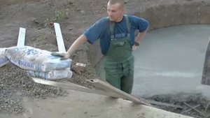 Основание под сборный бассейн- заглубленная круглая бетонная плита по грунту. Часть 2.