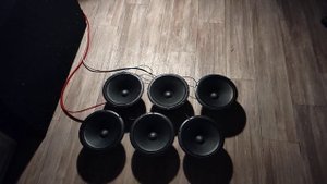 автозвук дома. 3 пары 20-ок. подключено в 12ом.