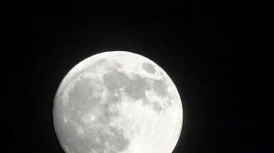 Sony HX100V Full Moon Zoom