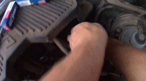 Открутить свечи зажигания Нива Шевроле