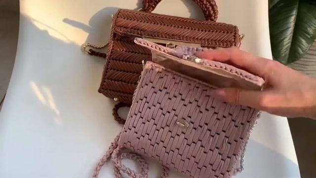 Обзор новых сумок на канве из пряжи leather. Есть мастер-класс plastic canvas bag crochet смотреть онлайн