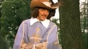 А разве вы не счастливы? друзья мои