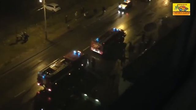 пожарные приехали, магазин автозапчастей сгорел, утром выяснилось
