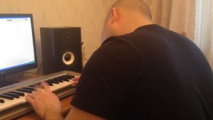 Ильдар Нагаев барабанит на MIDI-клавиатуре/Live performance drums on MIDI-keyboard