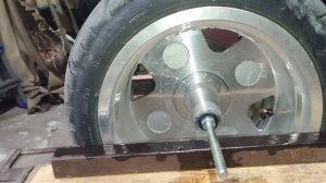 #Kugoo c7.Первые минусы электроскутера .Балансировка кривой резины.