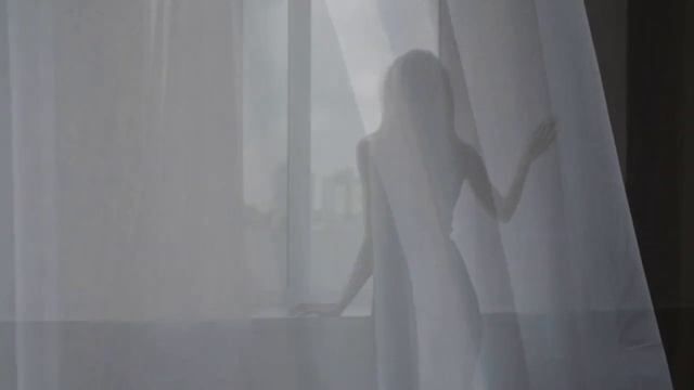 За стеклом окна.../  София Парнок, муз. и исп.- Елена Подус