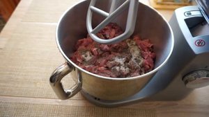 Колбаса из индейки. Для тех кто не ест свинину.