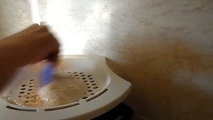 Тёрка для приготовления шпецле (клецок).