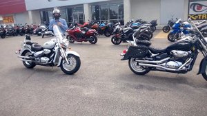 Suzuki Boulevard C50 T vs Suzuki Boulevard C50.
