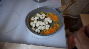 Живу на 100 рублей ВЕСЬ ДЕНЬ ?Бомж Завтрак Обед и Ужин. ?24 часа Челлендж?