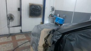 Mazda CX 9 - красим стойку лобового стекла