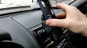 Держатель для телефона в машину. Сравниваем крепление.