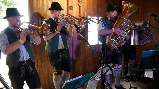 Brass Wiesn 2017 - Vonga Viera Blech смотреть онлайн