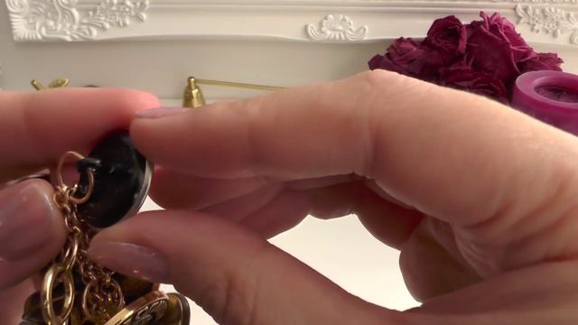 Украшение из винтажных пуговиц своими руками