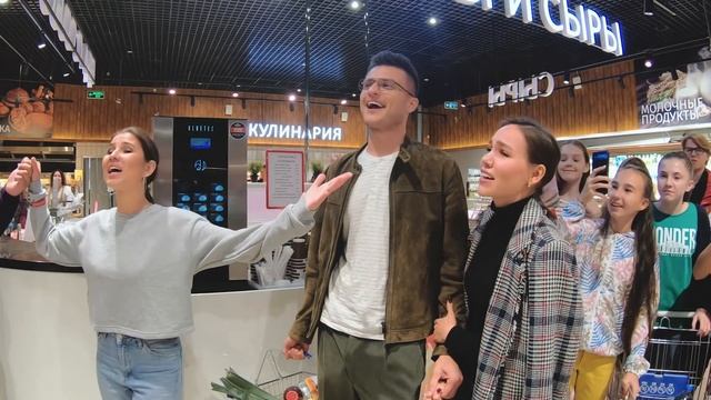 Неожиданно - шоу в магазине - смотреть всем! смотреть онлайн