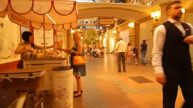 Самая ненормальная экскурсия по Москве смотреть онлайн