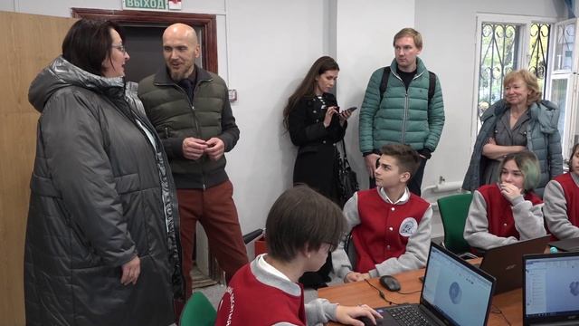 Посещение депутатом Мособлдумы Дмитрием Голубковым лицея № 10
