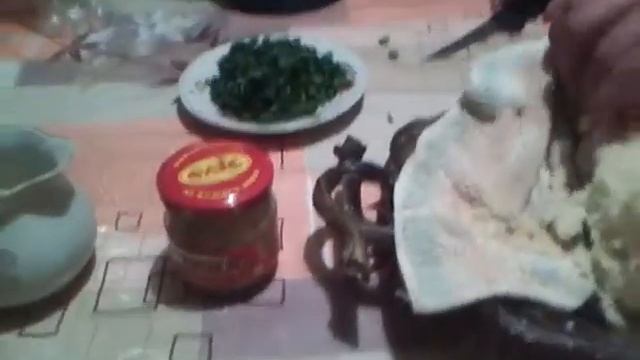 как едят во сне (прикол) смотреть онлайн