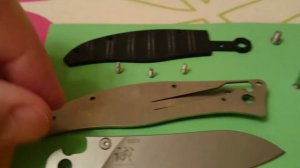 Benchmade 483 Shori. Снаружи и внутри.