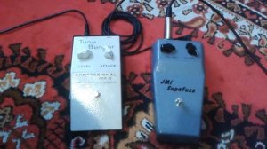 Immigrant Tone Bender MKII Professional vs JMI SupaFuzz (2)