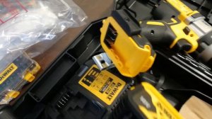 ШУРУПОВЕРТ ДЛЯ РЫБАЛКИ DeWALT: знакомимся