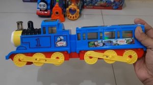 kereta thomas and friend,mainan kereta thomas,long thomas,robot thomas