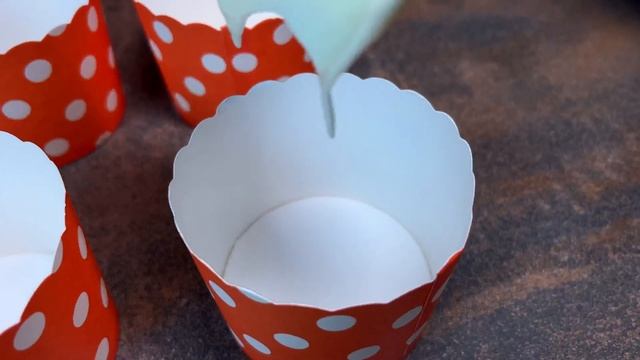 Lava Mini Chiffon Cake, like ice cream. Basic Chiffon cake recipe. Cupcakes with cream