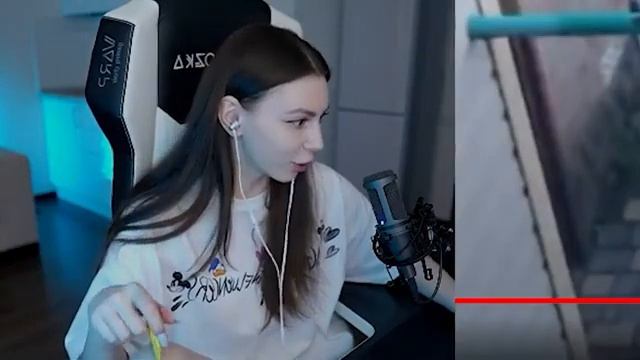 Фруктозка и встрече в бассейне #оля #строго #фруктозка #твитч #бустер смотреть онлайн