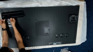 Samsung Slim Fit Wall Mount 2022 on  Samsung QN95B