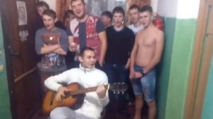 Настя подари мне Счастье на гетаре ...в исполнении студентов в объщяге