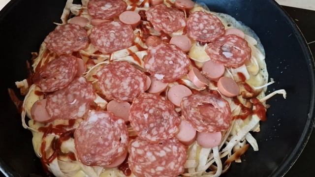 Жизнь семьи в Эстонии.Наш завтрак.Рецепт из лаваша.Пицца из лаваша на сковороде.Домашний влог