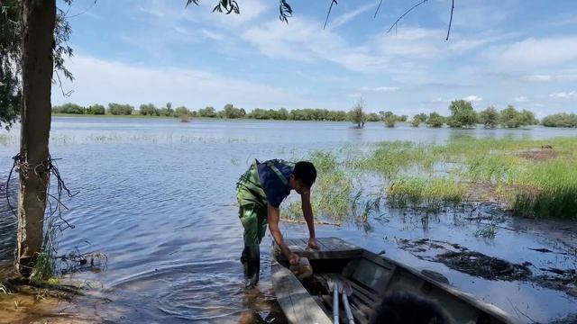Мавзолей Курмангазы. Рыбалка по Астраханский, уха с сазана беш по астраханский . Переезд из рф в кз
