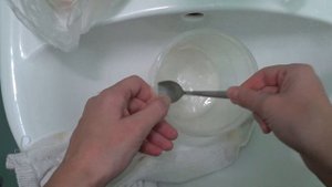 Убираем желтые пятна с одежды #стирка #пятна #уборка