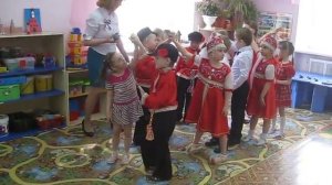 Традиционная русская игра "Ручеек"