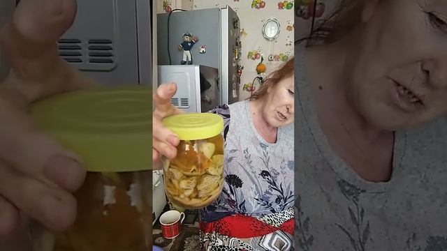 мама засолила грибы #засолка #засолкагрибов #грибы #сизонгрибов #мама смотреть онлайн